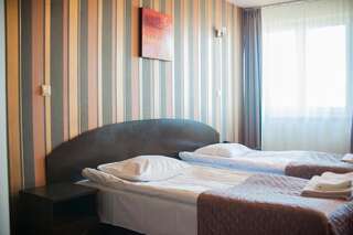 Отель Hotel Horyzont Жешув Двухместный номер с 2 отдельными кроватями-3